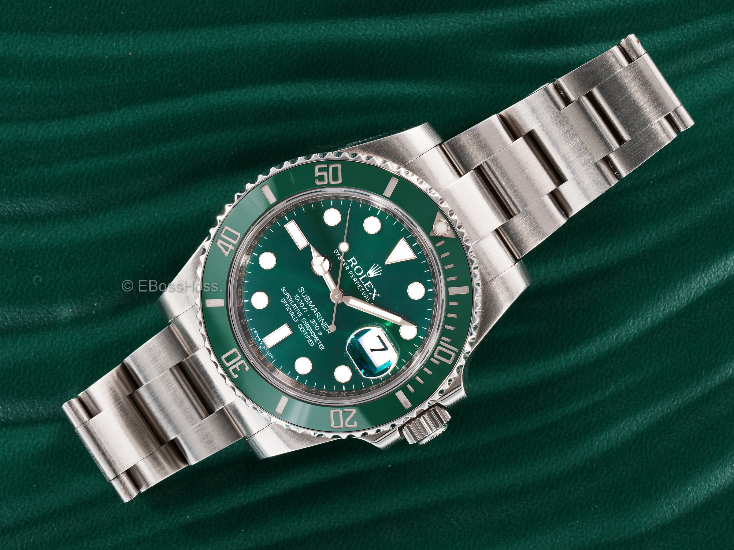ROLEX Submariner &#039;&#039;Hulk&quot; Green Ceramic Bezel Green Dial SS (116610LV)