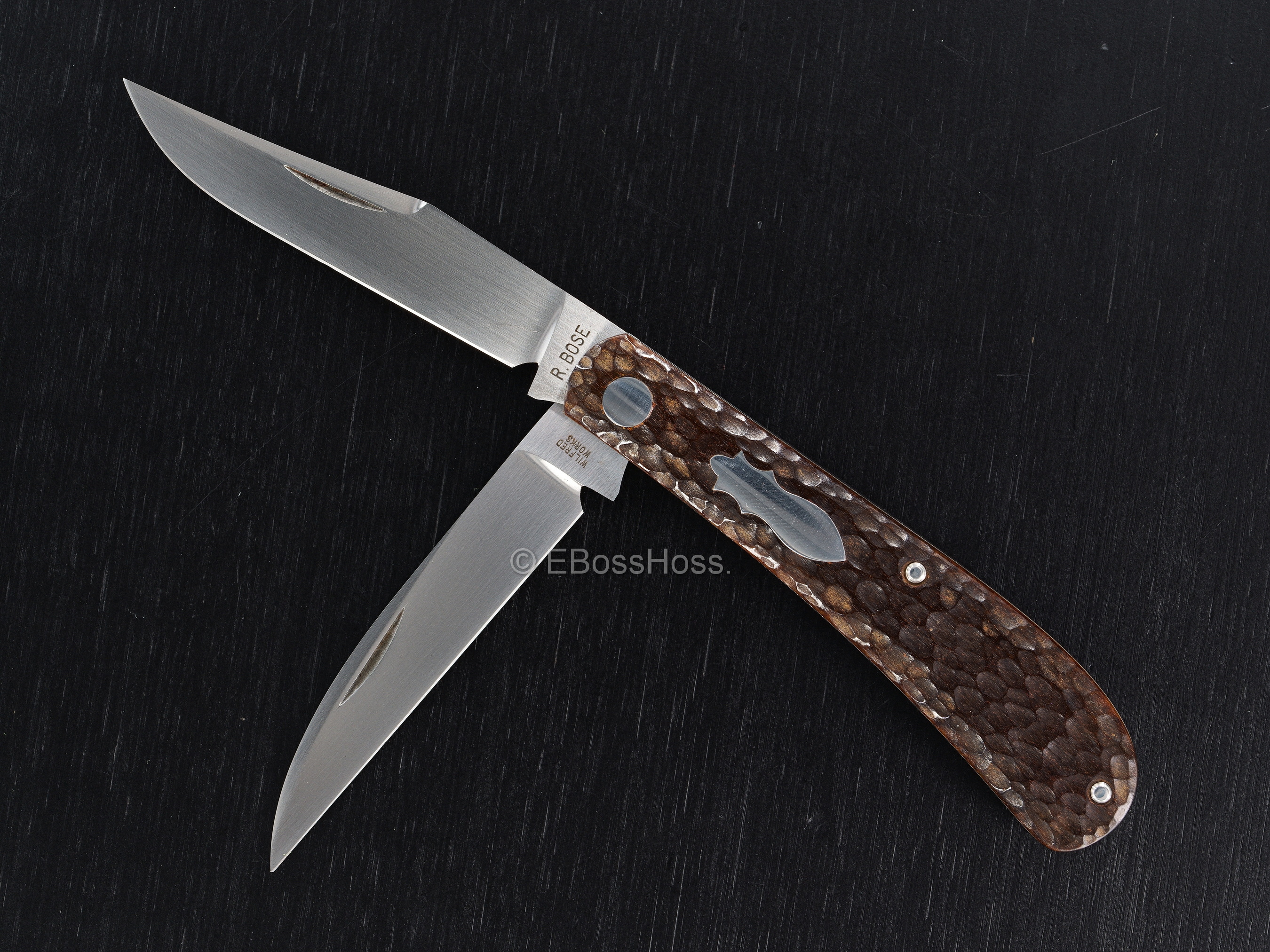 Reese Bose 2-Blade Shadow Trapper